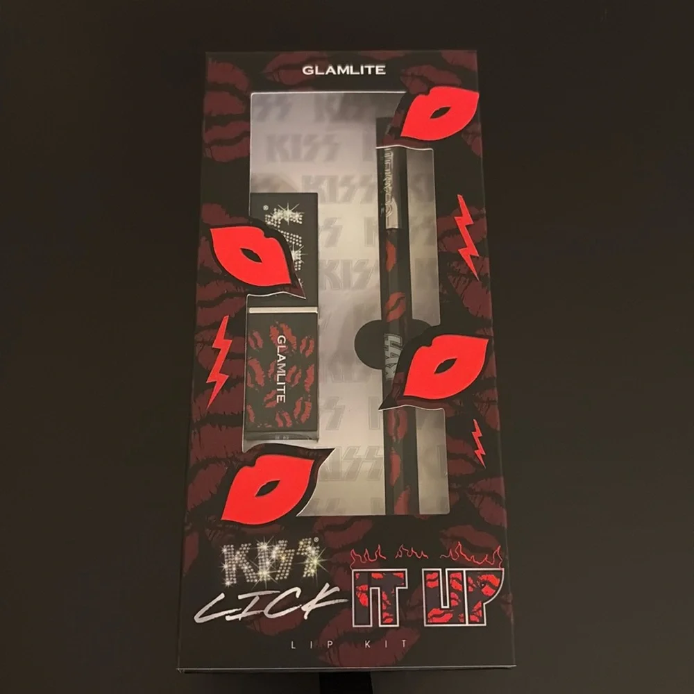 KISS‎ x Glamlite 